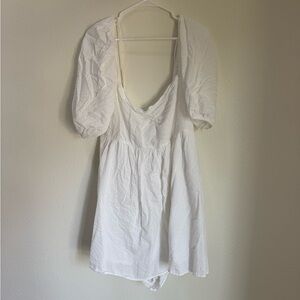 Abercrombie & Fitch White Puffed Sleeve Romber